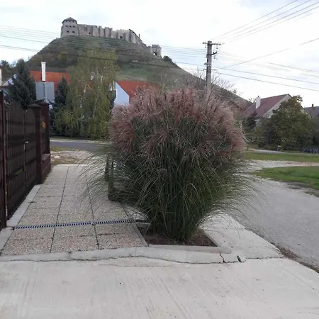 Var-lak Apartment Sumeg